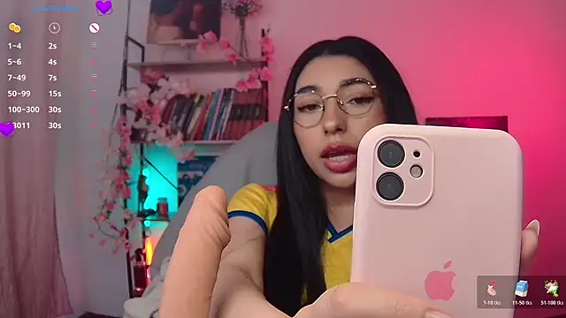 Snapshot of Sweet_Nyx chatting on 06-18-26, 11:21 Sweet Nyx online show from 06-18-26, 11:21