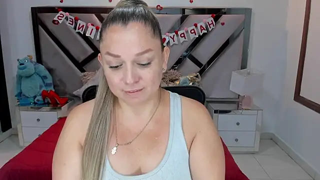 Snapshot of natalia5560 chatting on 10-02-25, 12:41 natalia5560 online show from 10-02-25, 12:41