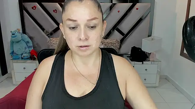 Snapshot of natalia5560 chatting on 10-07-25, 01:01 natalia5560 online show from 10-07-25, 01:01