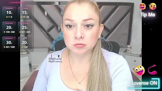 Snapshot of natalia5560 chatting on 03-18-25, 02:17 natalia5560 online show from 03-18-25, 02:17