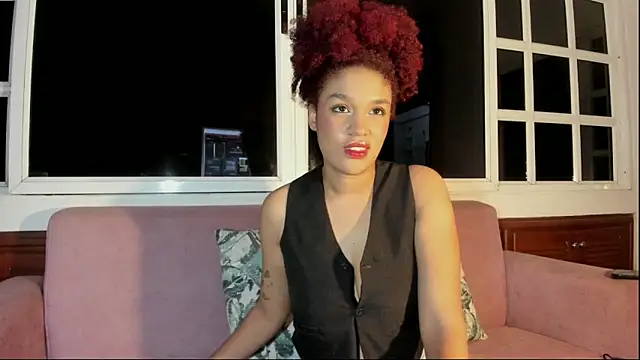Snapshot of loladupont chatting on 09-15-25, 03:07 loladupont online show from 09-15-25, 03:07