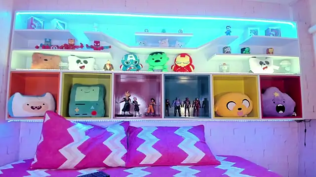 Snapshot of loladupont chatting on 03-25-26, 03:17 loladupont online show from 03-25-26, 03:17