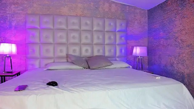 loladupont online show from 11-08-25, 03:10