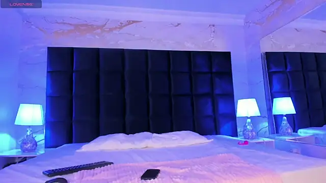 Snapshot of loladupont chatting on 02-06-26, 03:13 loladupont online show from 02-06-26, 03:13