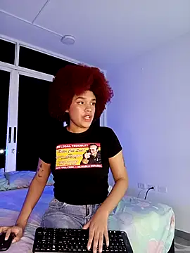 Snapshot of loladupont chatting on 04-07-26, 02:46 loladupont online show from 04-07-26, 02:46