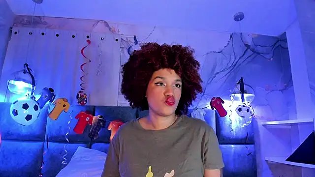 Snapshot of loladupont chatting on 06-30-26, 11:49 loladupont online show from 06-30-26, 11:49