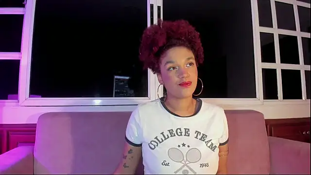 Snapshot of loladupont chatting on 09-12-25, 03:06 loladupont online show from 09-12-25, 03:06