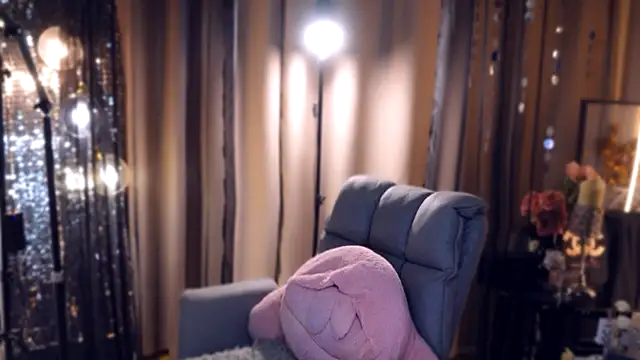 zhdhdbdkx online show from 12-01-25, 04:08