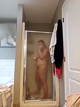 Snapshot of stunnaagirll chatting on 12-19-24, 10:21 stunnaagirll online show from 12-19-24, 10:21