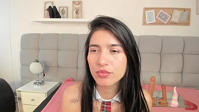 Chlooe Zoe online show from 04-15-26, 07:58