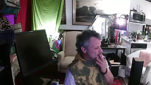 SilverandFox online show from 03-05-25, 01:52