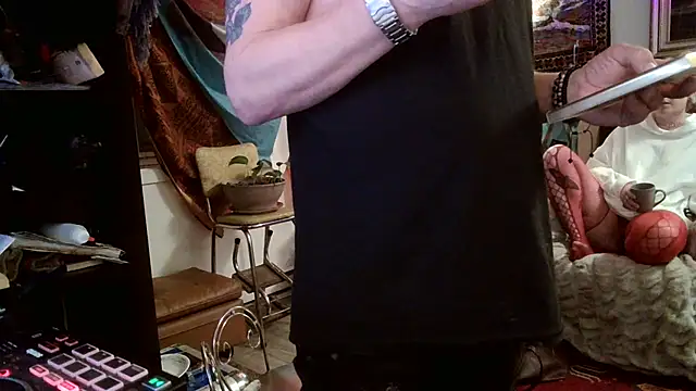 SilverandFox online show from 02-25-25, 01:10