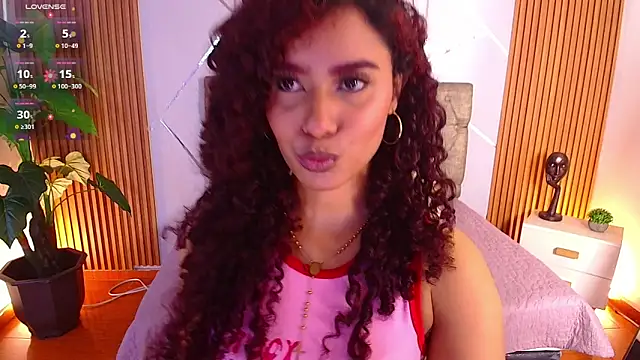 charlottee white online show from 03-02-26, 08:05