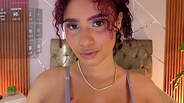 charlottee white online show from 06-02-26, 08:53