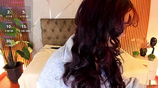 charlottee white online show from 01-06-26, 09:30