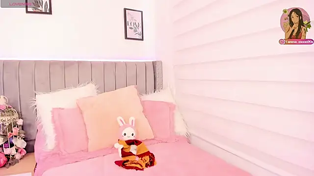 Snapshot of vanesa_moon__ chatting on 09-12-25, 01:33 vanesa moon online show from 09-12-25, 01:33
