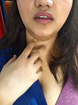 Snapshot of Riya_Stream01 chatting on 04-20-26, 06:42 Riya Stream01 online show from 04-20-26, 06:42