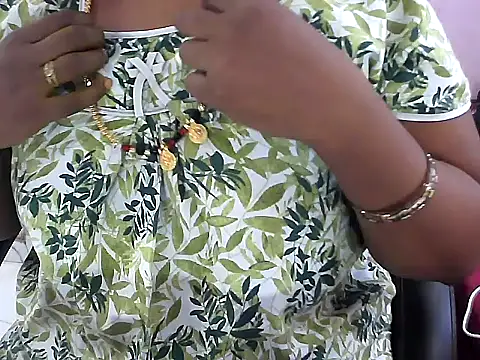 Snapshot of telugu_indhu_0001 chatting on 06-22-26, 03:58 telugu indhu 0001 online show from 06-22-26, 03:58
