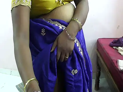Snapshot of telugu_indhu_0001 chatting on 06-03-26, 06:25 telugu indhu 0001 online show from 06-03-26, 06:25
