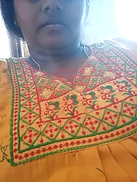 Snapshot of telugu_indhu_0001 chatting on 05-03-26, 05:01 telugu indhu 0001 online show from 05-03-26, 05:01