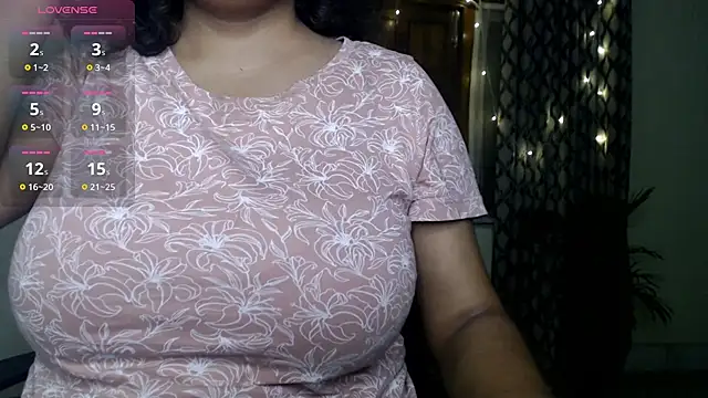 hot menka online show from 10-13-25, 01:12