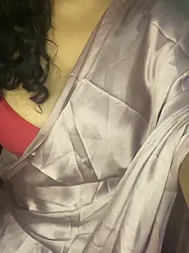 hot menka online show from 03-18-25, 02:28