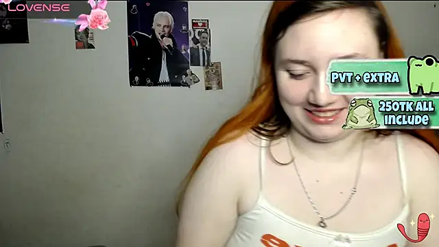 Snapshot of Bitchy_Lily chatting on 01-27-25, 06:31 Bitchy Lily online show from 01-27-25, 06:31