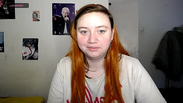 Snapshot of Bitchy_Lily chatting on 01-13-25, 01:17 Bitchy Lily online show from 01-13-25, 01:17