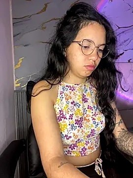 Rosita forever  online show from 10-19-25, 01:14