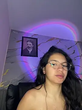 Rosita forever  online show from 10-21-25, 02:16