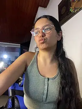 Snapshot of Rosita_forever_ chatting on 01-18-26, 03:48 Rosita forever online show from 01-18-26, 03:48