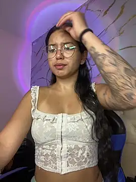 Snapshot of Rosita_forever_ chatting on 01-19-26, 03:27 Rosita forever online show from 01-19-26, 03:27