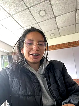 Rosita forever  online show from 10-31-25, 04:25