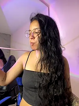 Rosita forever  online show from 11-27-25, 05:35