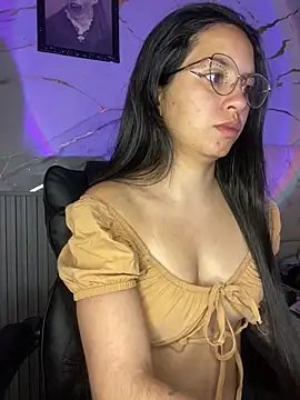 Rosita forever  online show from 10-28-25, 03:11