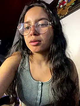 Snapshot of Rosita_forever_ chatting on 01-18-26, 03:43 Rosita forever online show from 01-18-26, 03:43