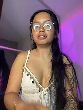 Rosita forever  online show from 05-27-26, 02:08
