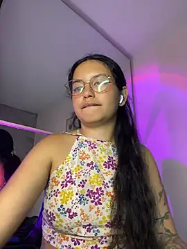 Rosita forever  online show from 05-15-26, 05:05
