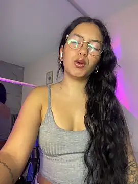Rosita forever  online show from 04-18-26, 01:24