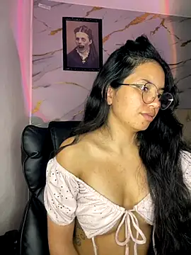 Rosita forever  online show from 10-22-25, 02:33