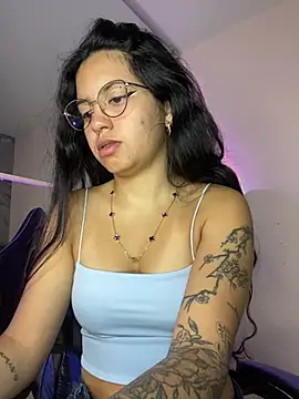 Snapshot of Rosita_forever_ chatting on 02-21-26, 02:19 Rosita forever online show from 02-21-26, 02:19