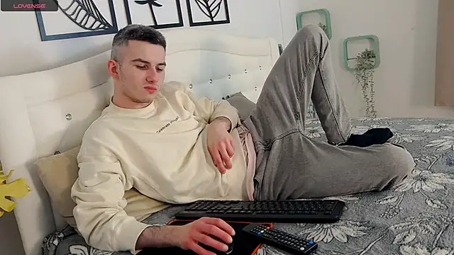 Devin Jay online show from 02-09-25, 07:41