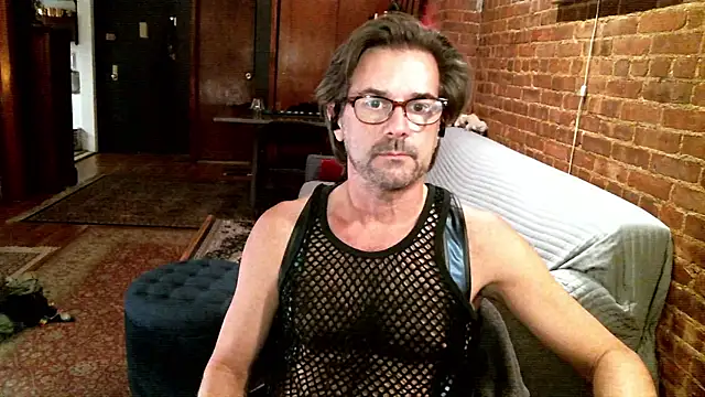 Johnny Bottoms online show from 12-18-25, 11:41