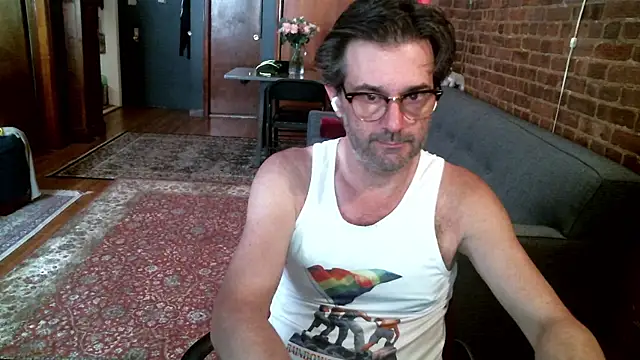 Johnny Bottoms online show from 05-16-26, 07:24