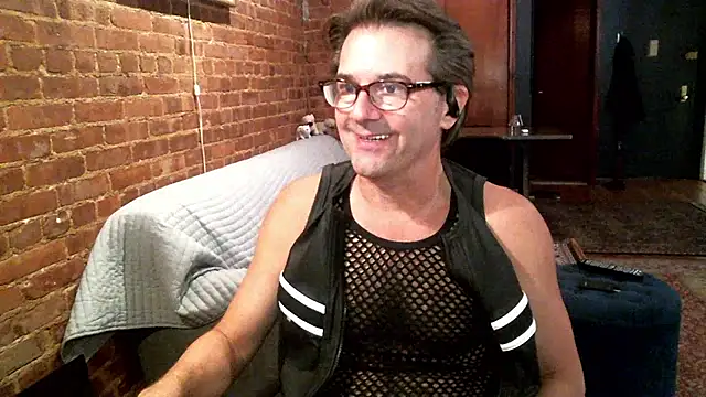 Johnny Bottoms online show from 10-25-25, 02:28