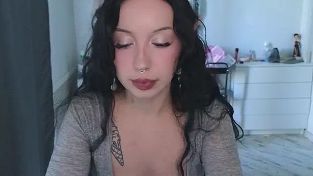 MoranaMissGod online show from 06-19-26, 12:00