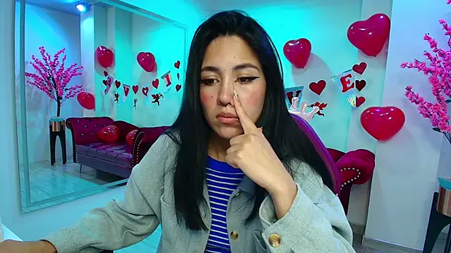 Leia queens online show from 02-14-25, 02:23