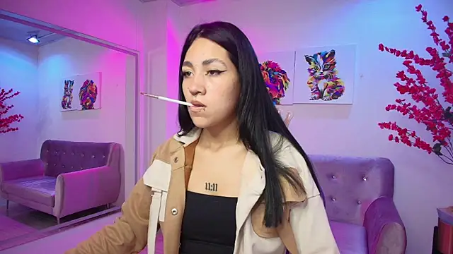 Leia queens online show from 03-10-25, 11:23