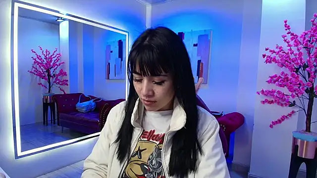 Leia queens online show from 10-17-25, 11:12