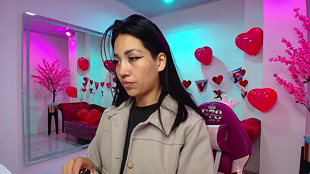 Leia queens online show from 02-15-25, 11:17